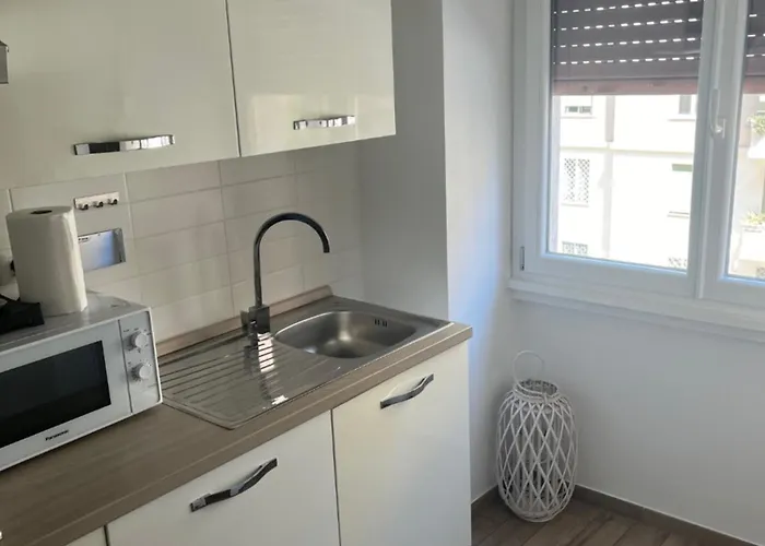 Loverhome 7 E 10