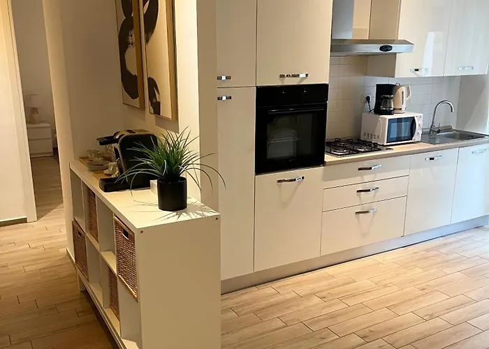 Loverhome 7 E 10 Apartment